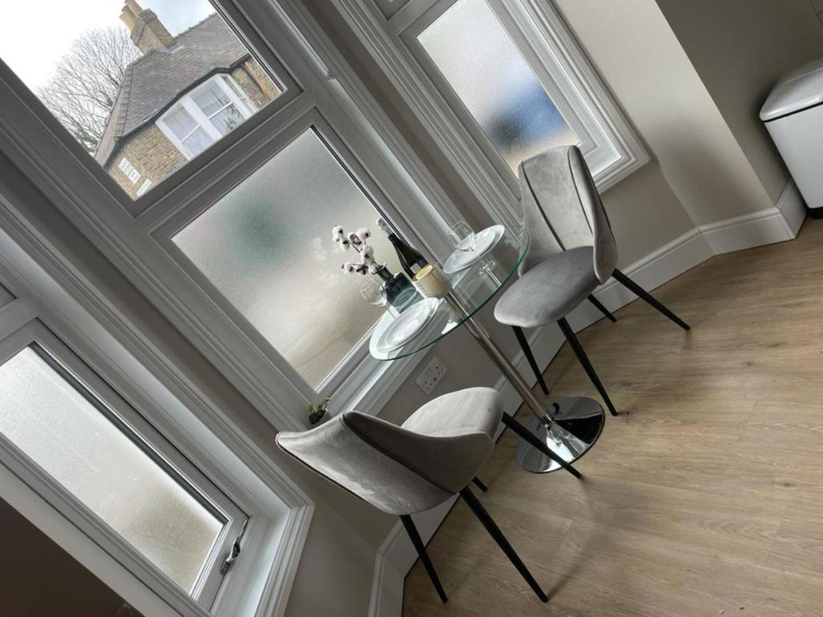 No 73 Aparthotel By Condokeeper Cambridge  Bagian luar foto